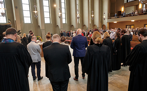 400 Gäste nahmen an dem Gottesdienst in der Pauluskirche teil. @Gion Pfander.